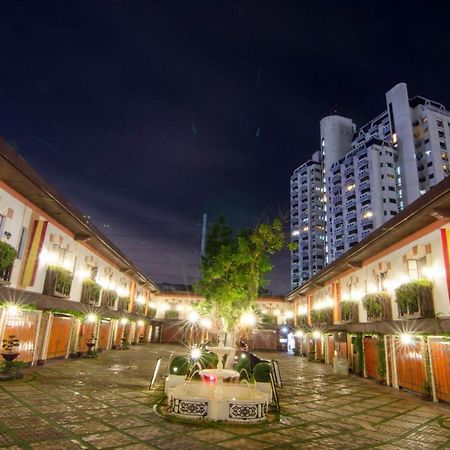 Victoria Court Suites Pasig Kültér fotó